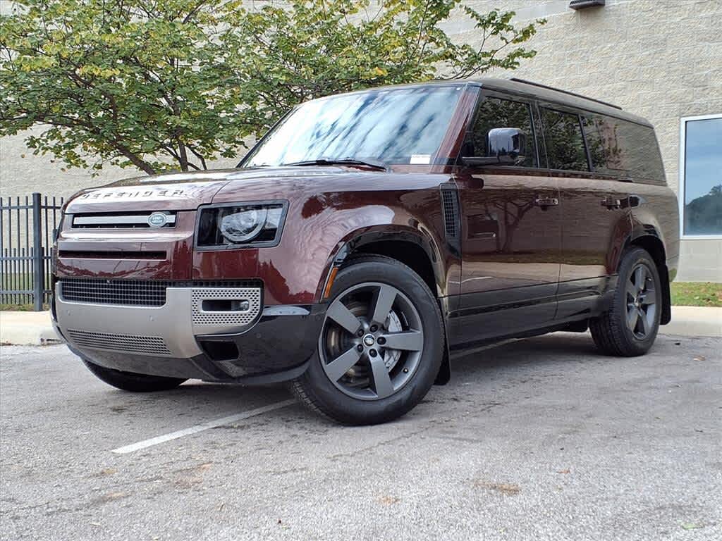 2025 Land Rover Defender 130 P400 X-Dynamic SE AWD