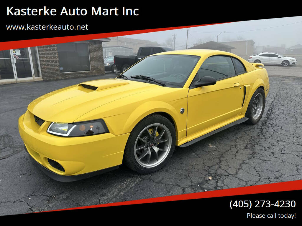 2004 Ford Mustang GT Deluxe Coupe RWD