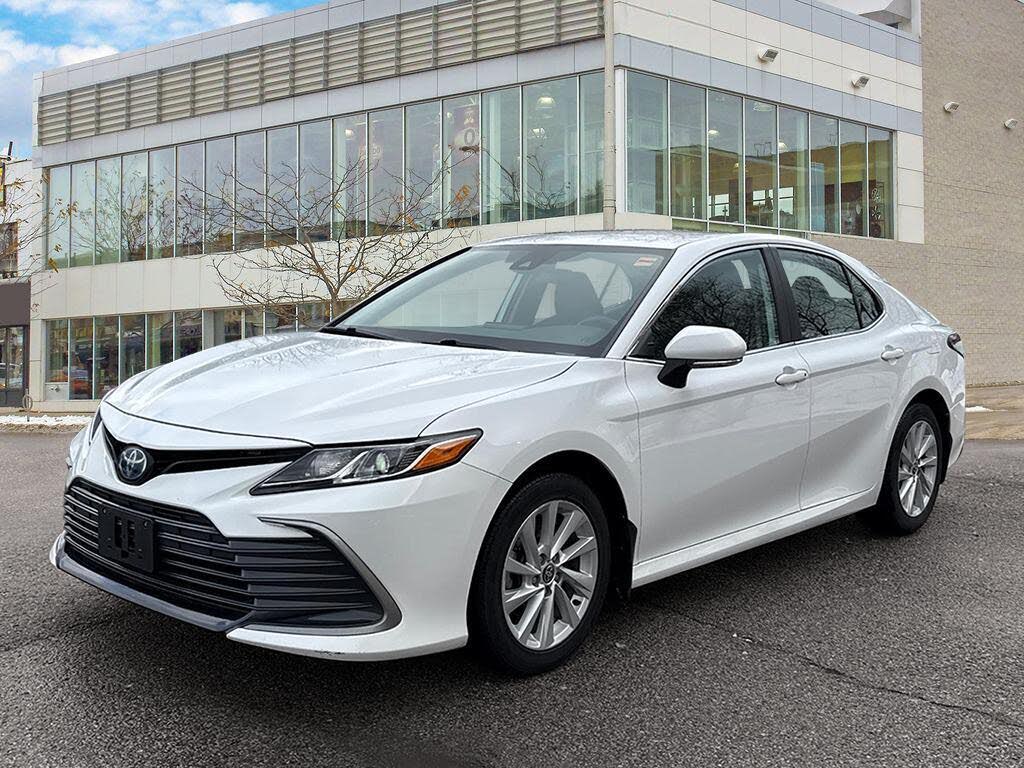 2022 Toyota Camry Hybrid LE FWD