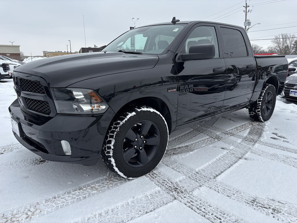 RAM 1500 Classic Express Crew Cab 4WD 2019
