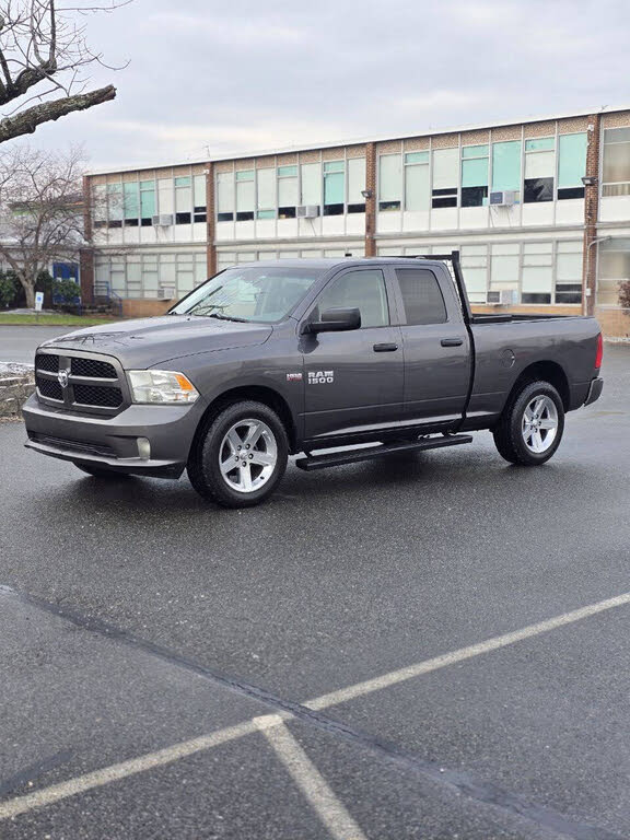 2014 RAM 1500 Express Quad Cab 4WD