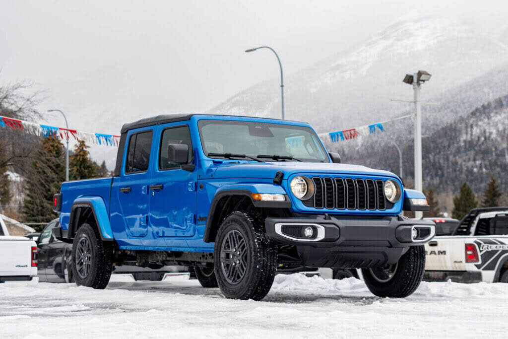 2026 Jeep Gladiator Sport S Crew Cab 4WD