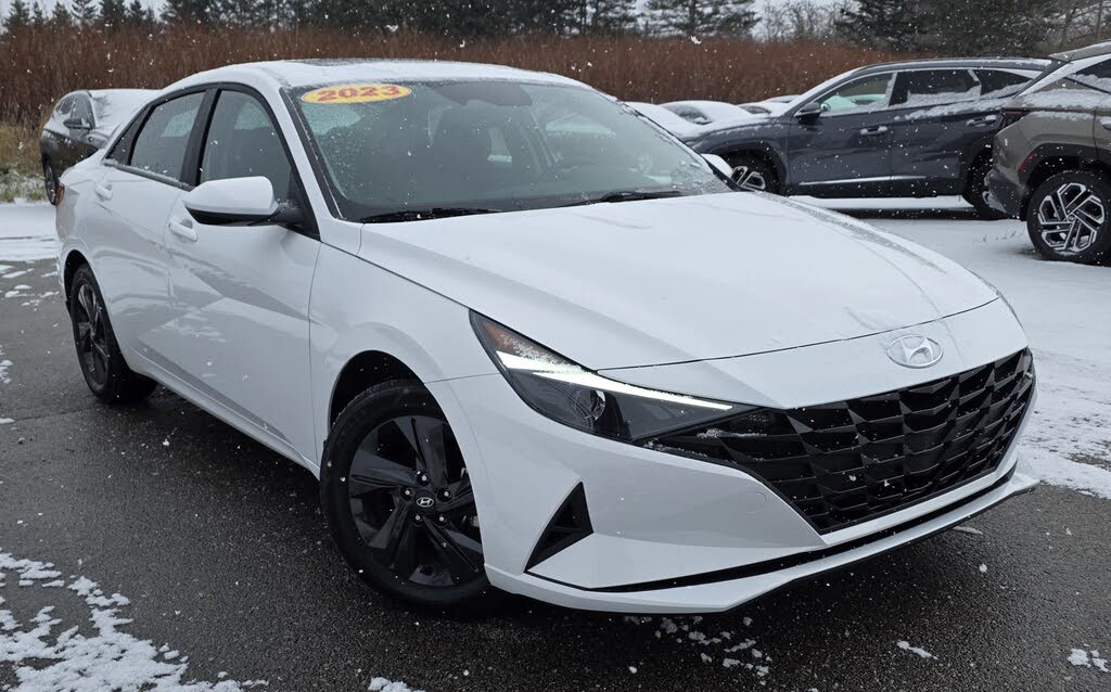2023 Hyundai Elantra Preferred FWD