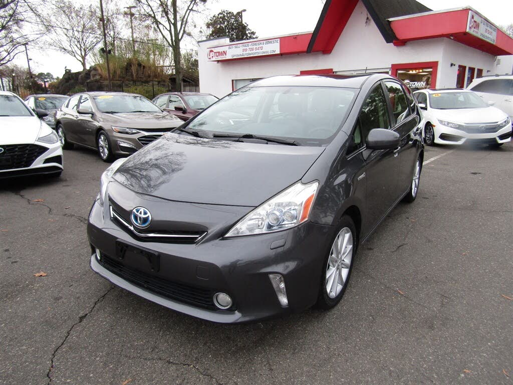 2012 Toyota Prius v Five FWD