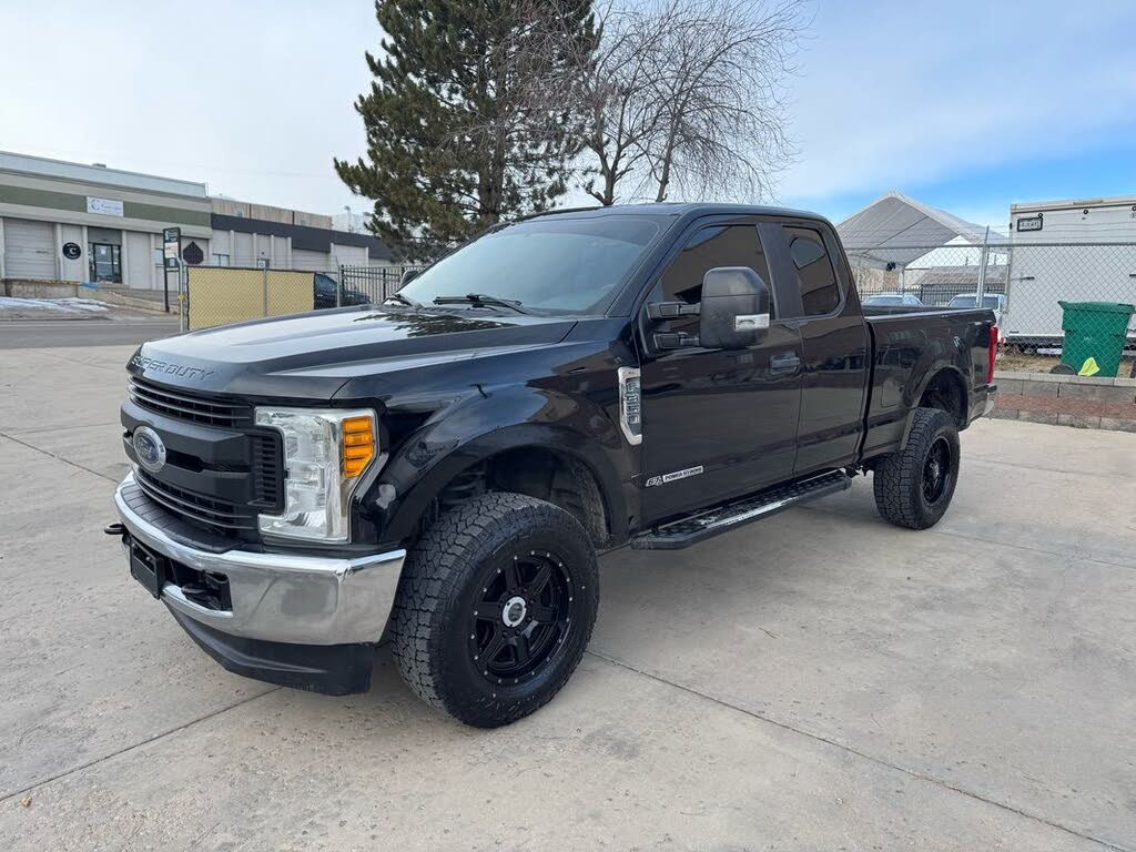 2017 Ford F-350 Super Duty XL SuperCab 4WD