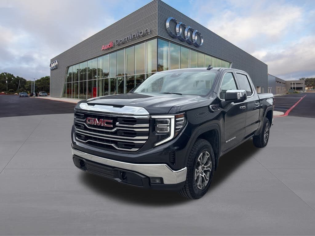2024 GMC Sierra 1500 SLT Crew Cab RWD