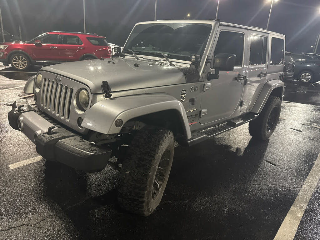 2016 Jeep Wrangler Unlimited Sahara 4WD