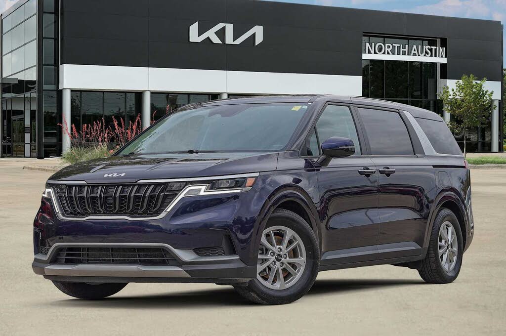 2024 Kia Carnival LX FWD