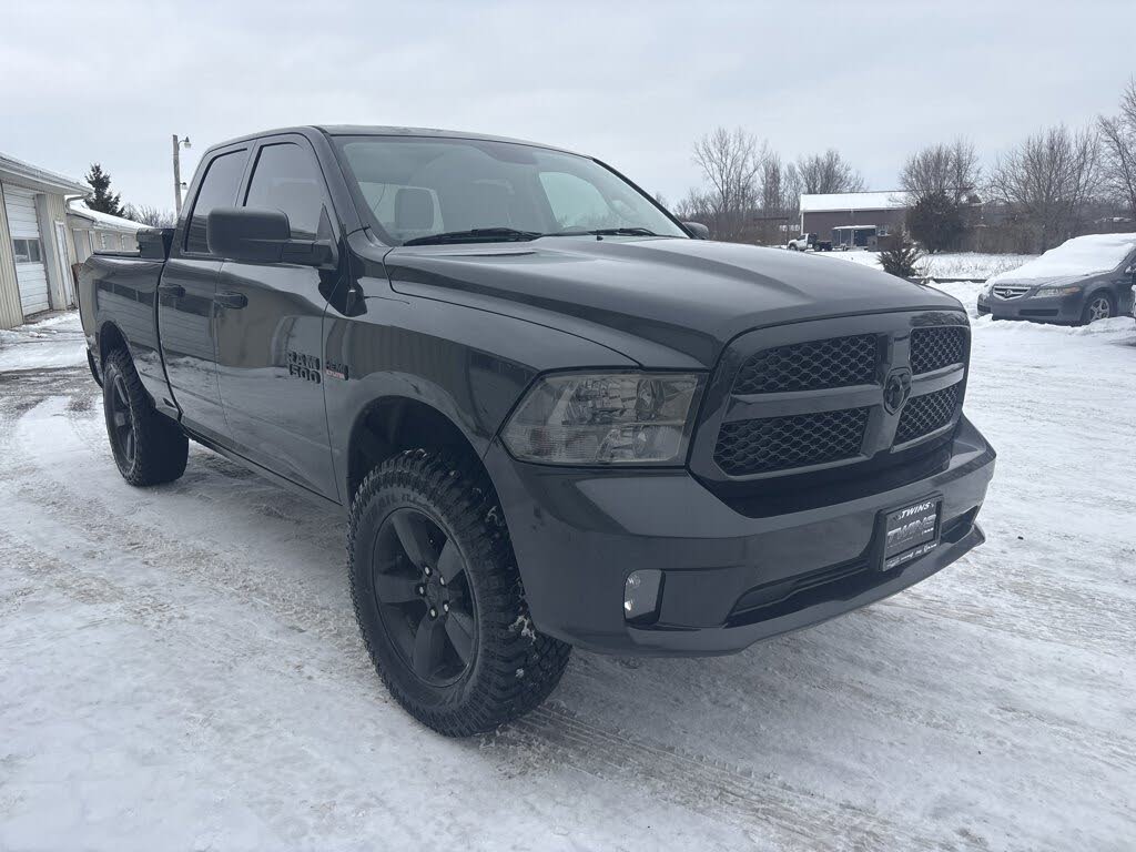 2017 RAM 1500 Express Quad Cab 4WD
