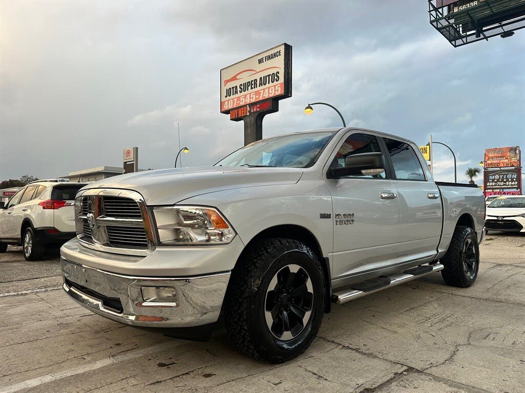 2011 RAM 1500 SLT Crew Cab 4WD