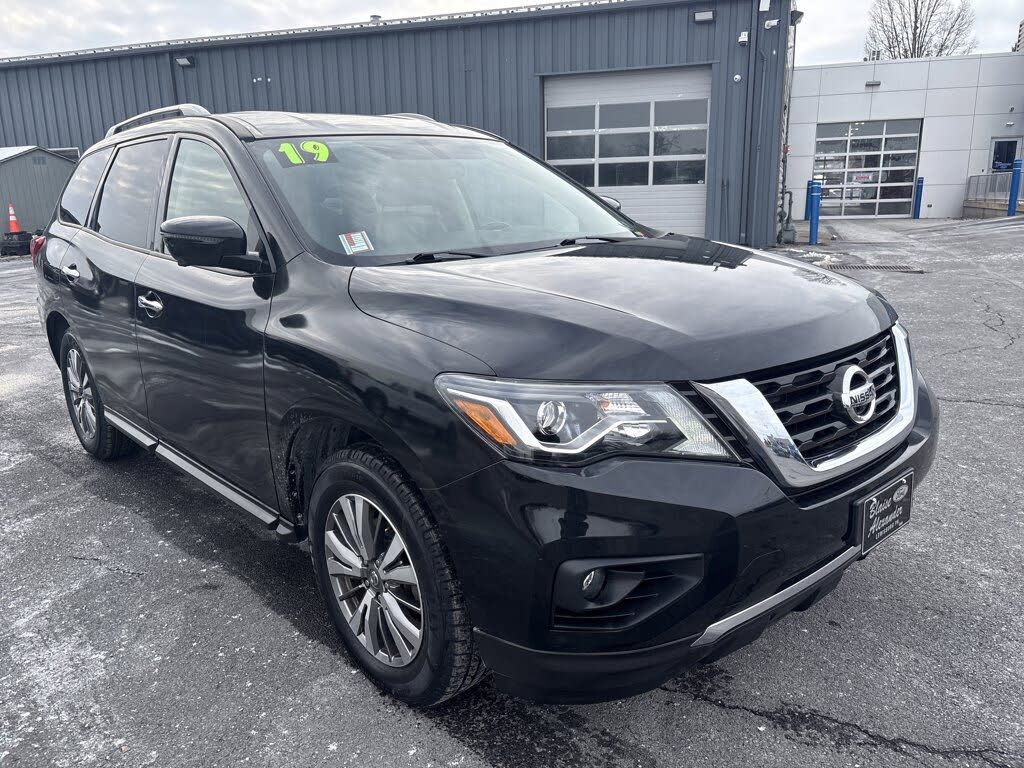 2019 Nissan Pathfinder SL 4WD