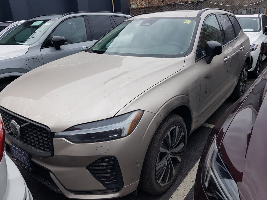 2025 Volvo XC60 B5 Plus Dark Theme AWD