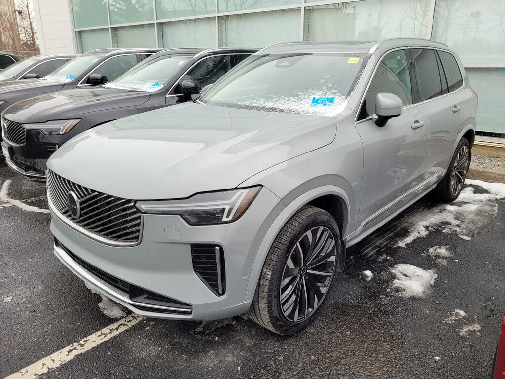 2025 Volvo XC90 B6 Plus Bright Theme 7-Passenger AWD