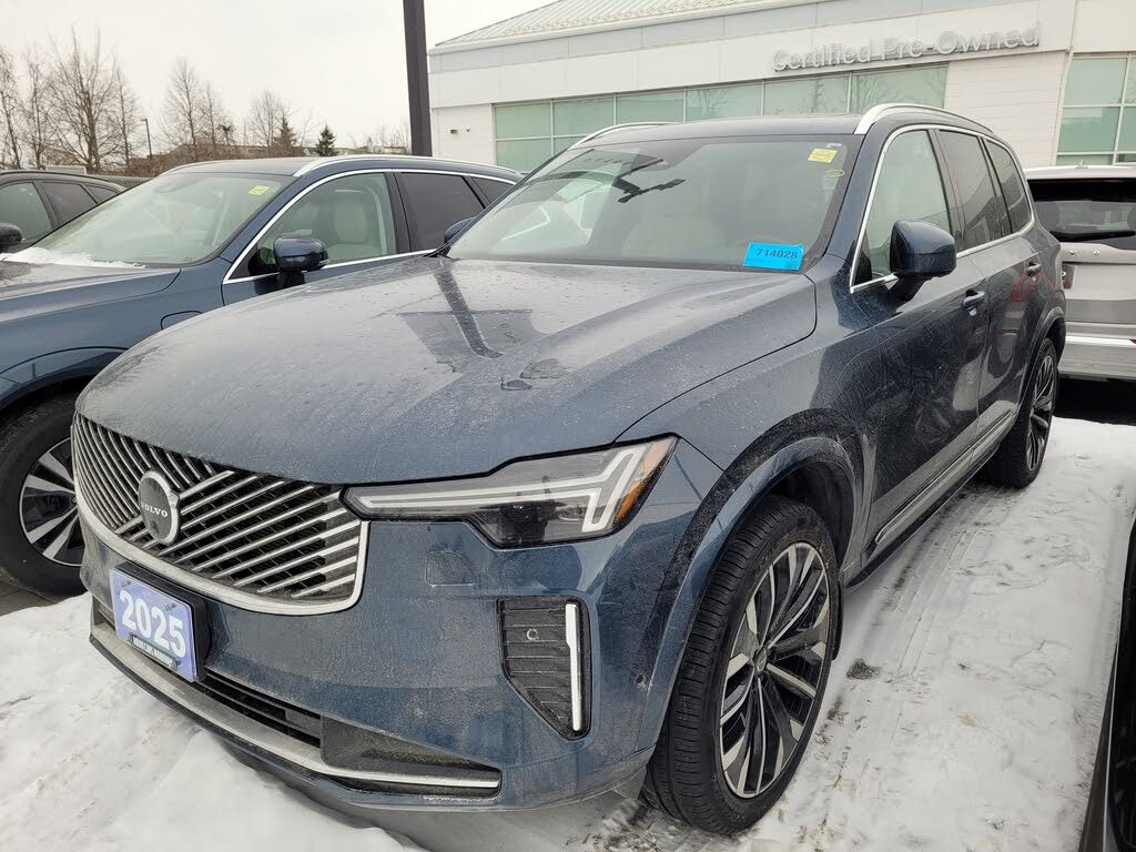 2025 Volvo XC90 B6 Plus Bright Theme 7-Passenger AWD