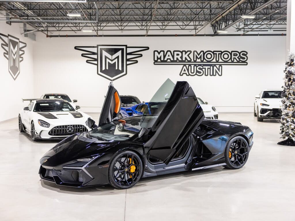 2025 Lamborghini Revuelto AWD