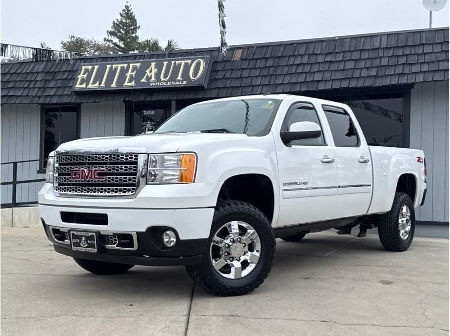 2013 GMC Sierra 2500HD Denali Crew Cab SB 4WD