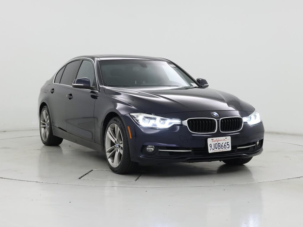 2017 BMW 3 Series 330i Sedan RWD