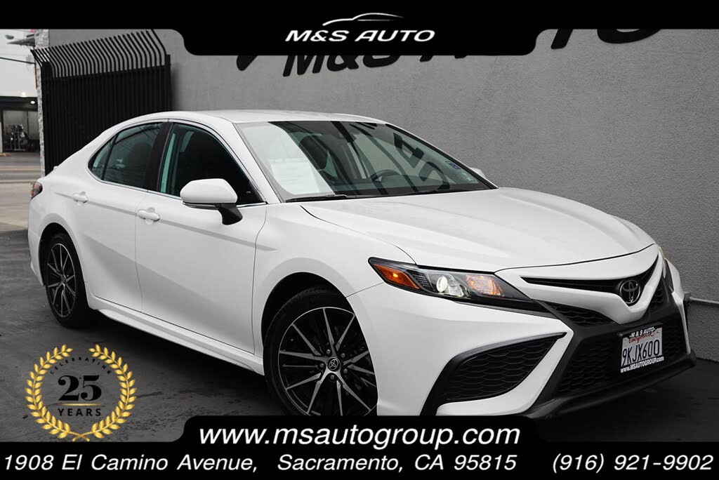 2024 Toyota Camry SE FWD