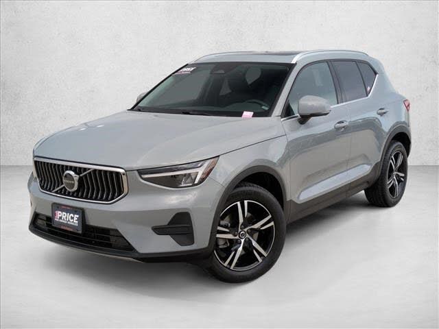2024 Volvo XC40 B5 Core Bright Theme AWD