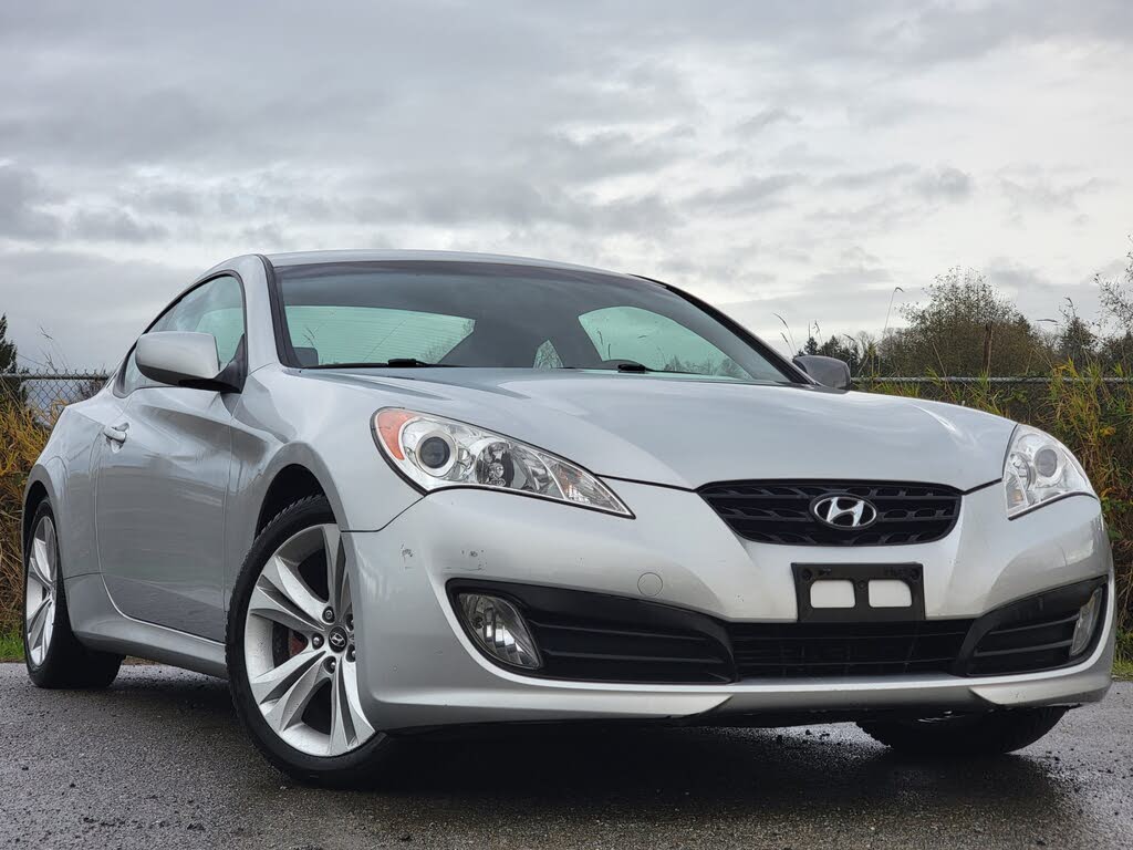 2010 Hyundai Genesis Coupe 2.0T RWD