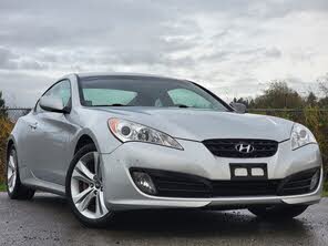 Hyundai Genesis Coupe 2.0T RWD