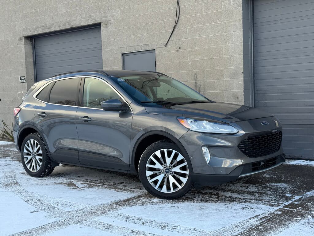 Ford Escape Hybrid Titanium AWD 2021