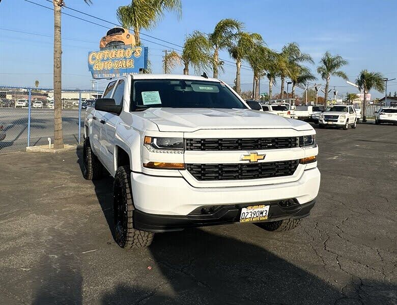 2018 Chevrolet Silverado 1500 Custom Crew Cab 4WD