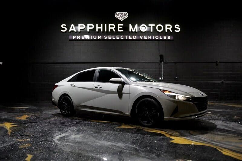 Hyundai Elantra SEL FWD 2023