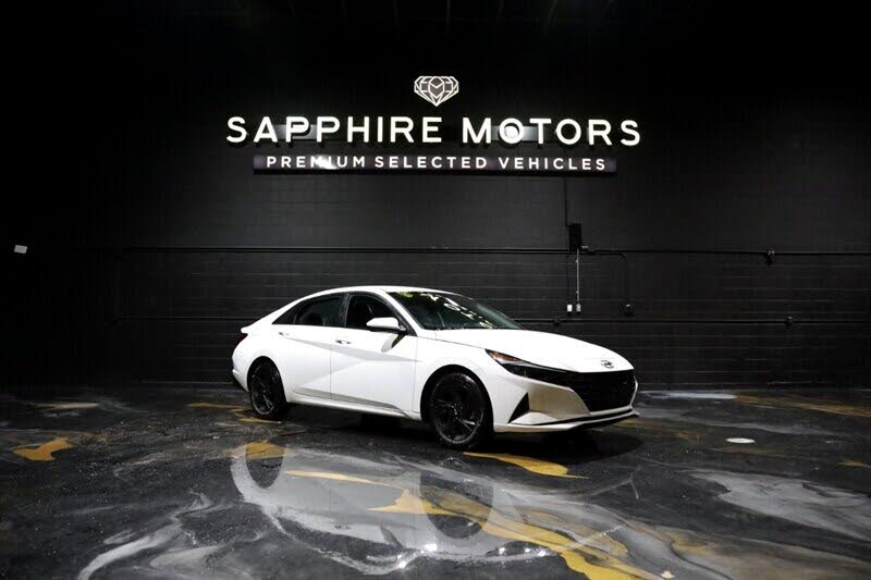 2023 Hyundai Elantra SEL FWD