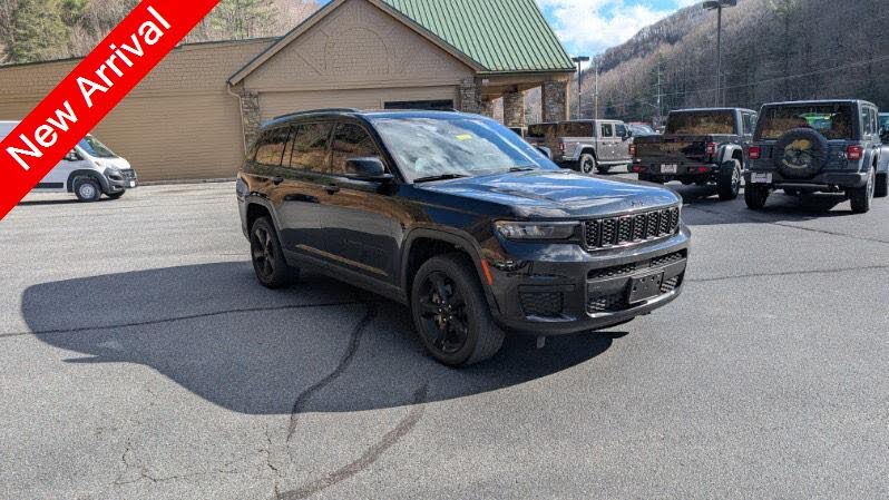 2022 Jeep Grand Cherokee L Altitude 4WD