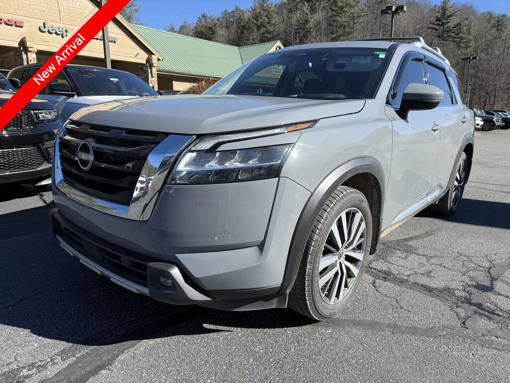 2022 Nissan Pathfinder Platinum 4WD
