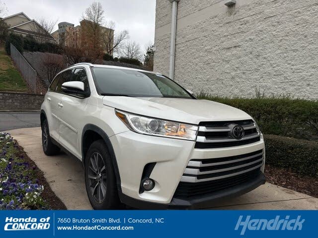2019 Toyota Highlander XLE FWD