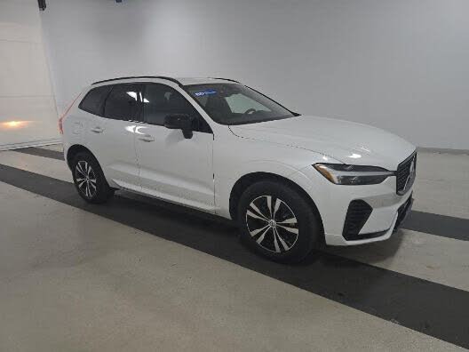 2024 Volvo XC60 Recharge T8 Core Dark Theme eAWD