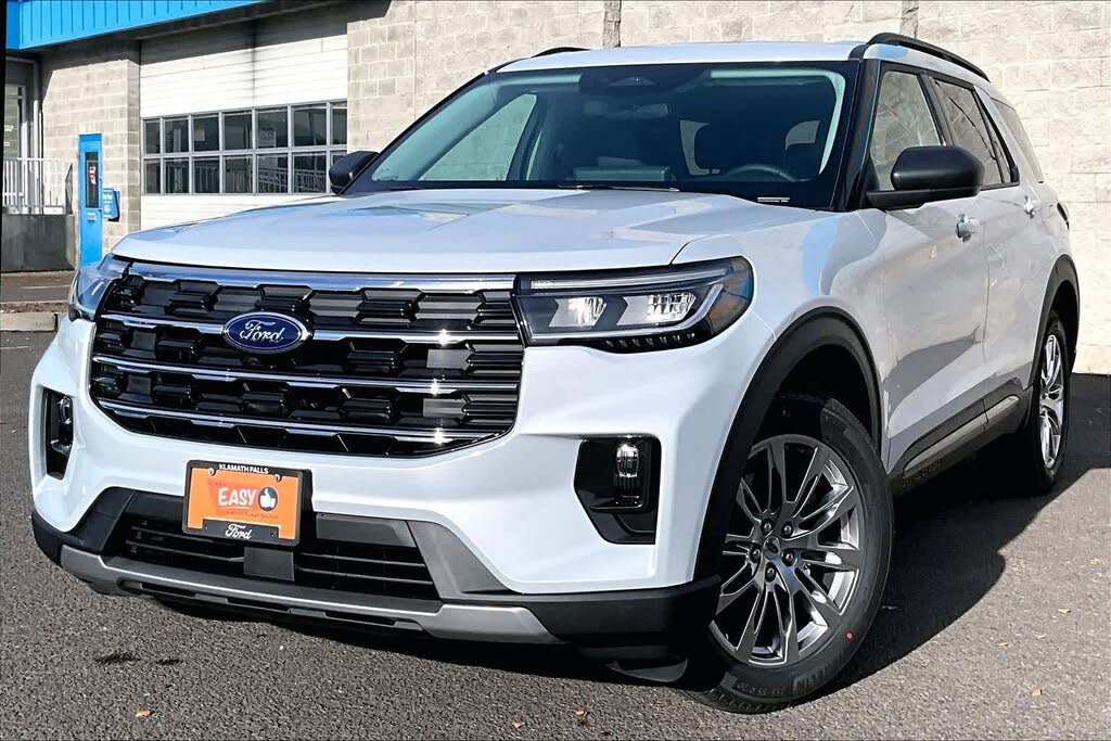 2026 Ford Explorer Active AWD
