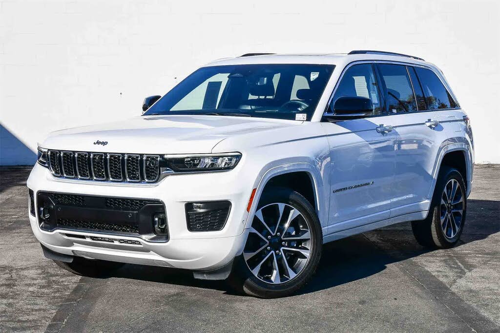 2023 Jeep Grand Cherokee Overland RWD