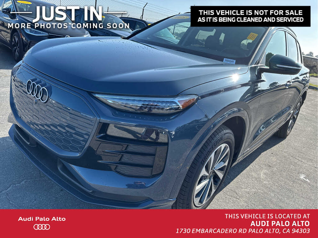 2025 Audi Q6 e-tron quattro Premium Plus