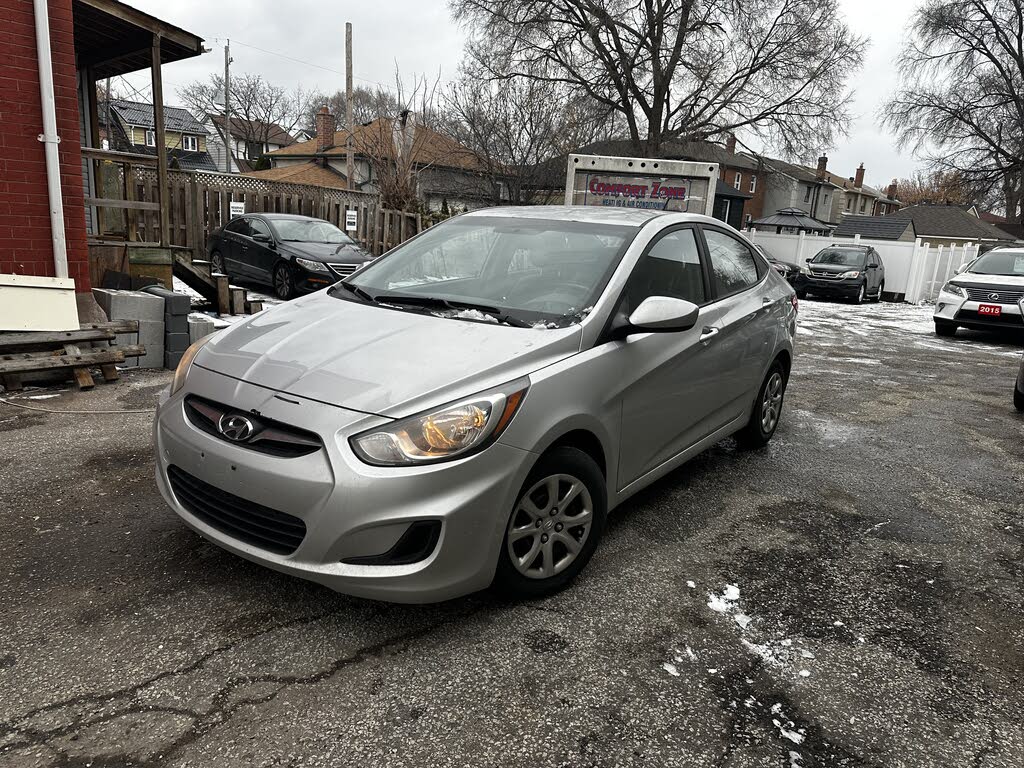 2013 Hyundai Accent GLS Sedan FWD