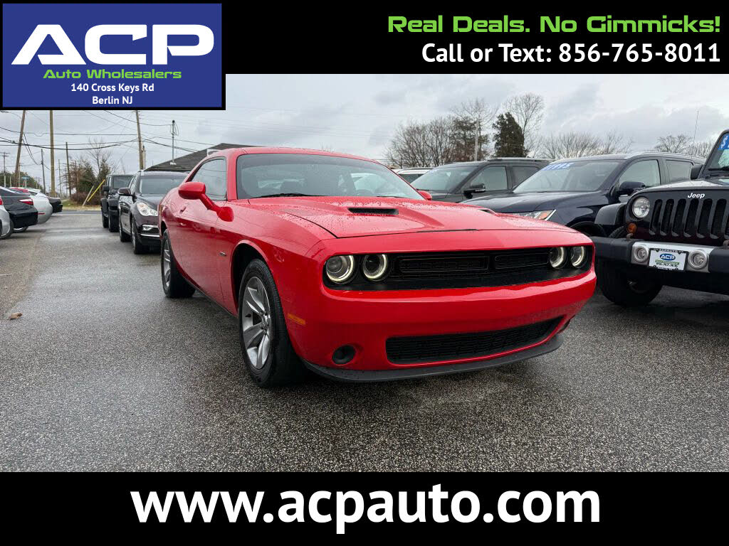 2015 Dodge Challenger SXT RWD