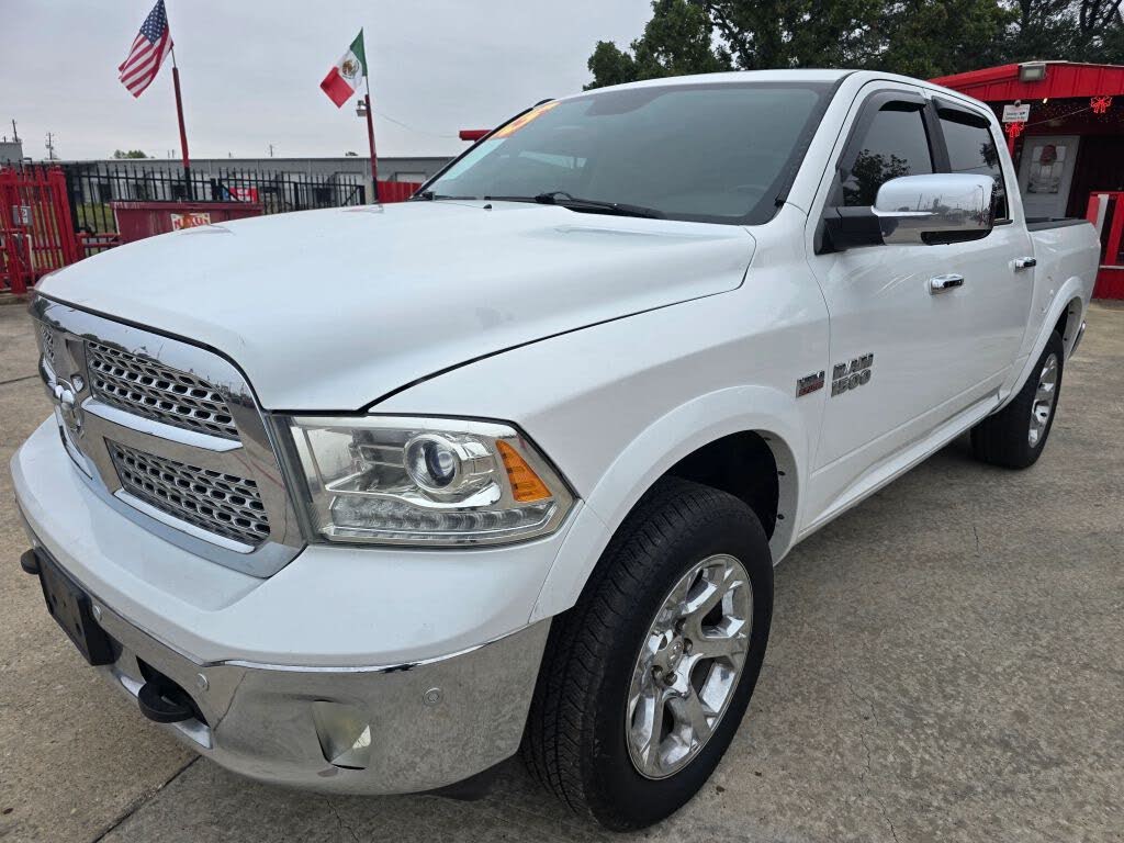 2015 RAM 1500 Laramie Crew Cab 4WD