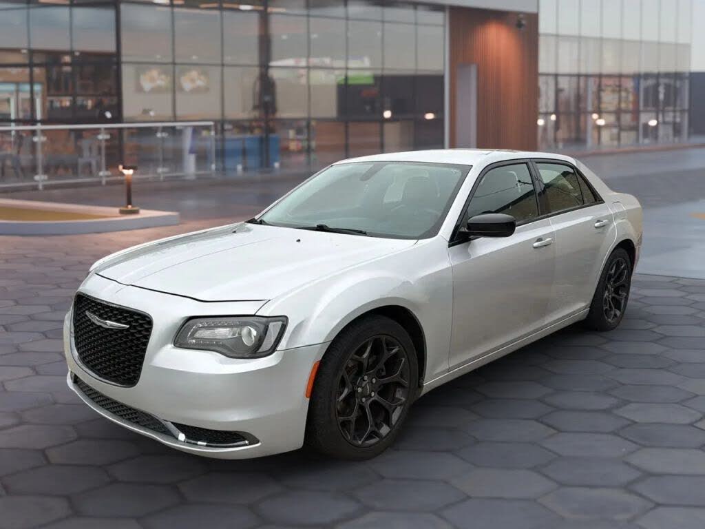 2019 Chrysler 300 Touring RWD