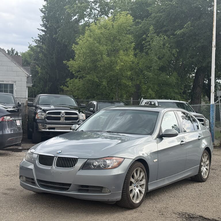 2006 BMW 3 Series 330i Sedan RWD