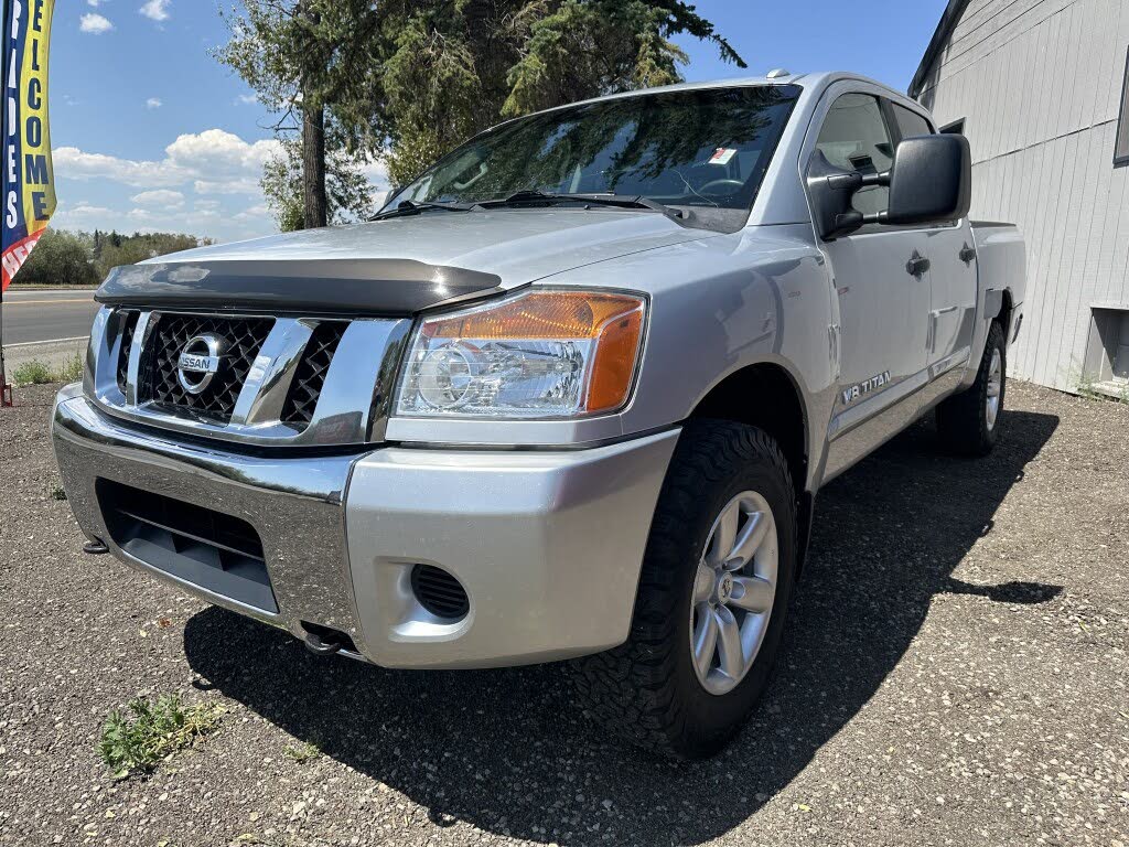 2015 Nissan Titan SV Crew Cab 4WD