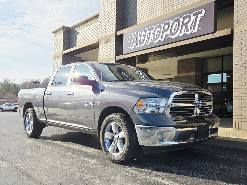 2018 RAM 1500 SLT Crew Cab 4WD
