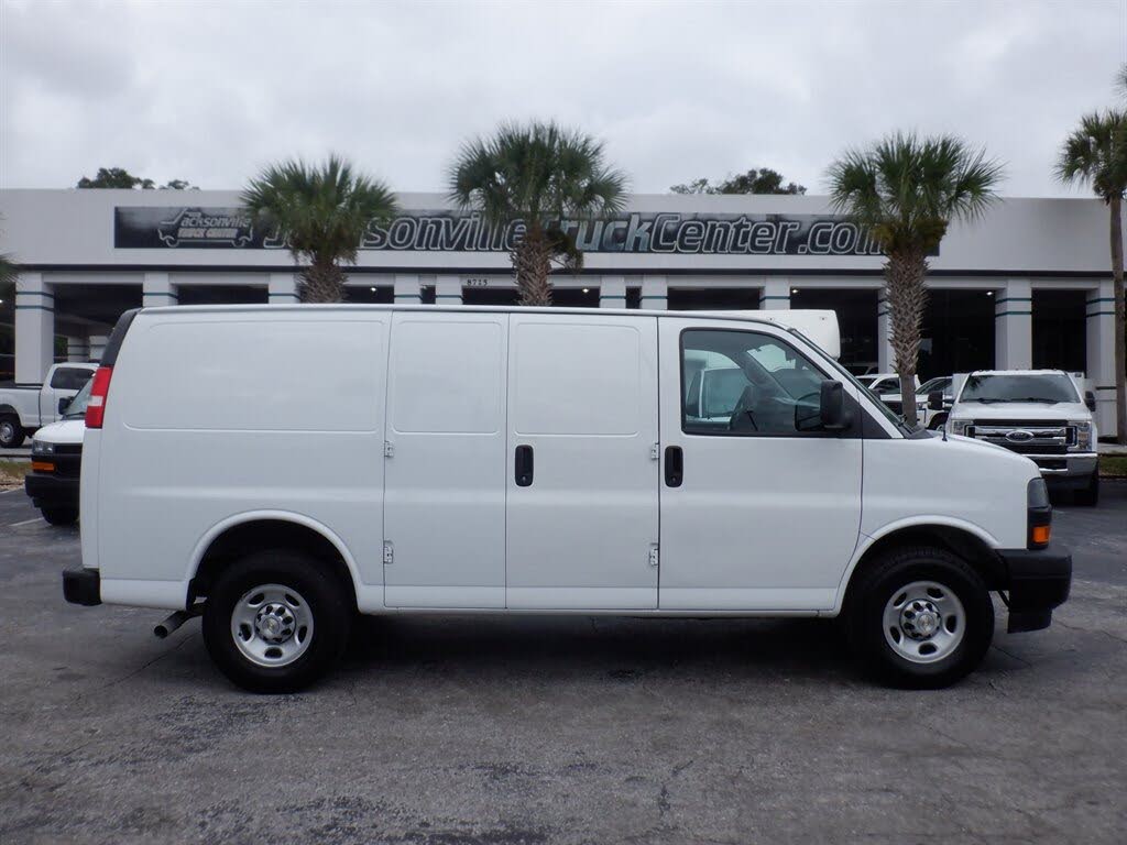 2023 Chevrolet Express Cargo 2500 RWD