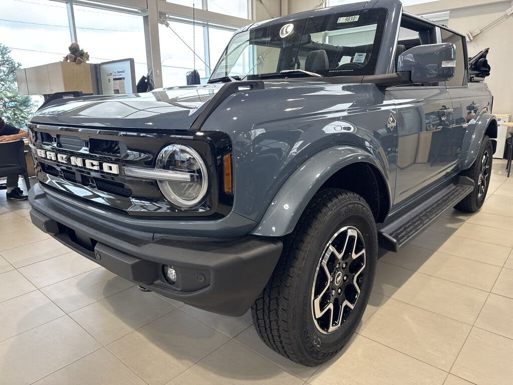 Ford Bronco Outer Banks 4-Door 4WD 2025