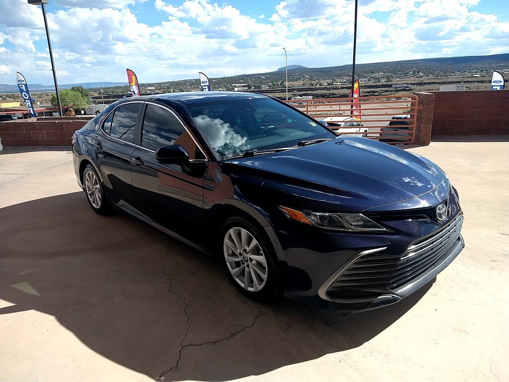 2022 Toyota Camry LE FWD