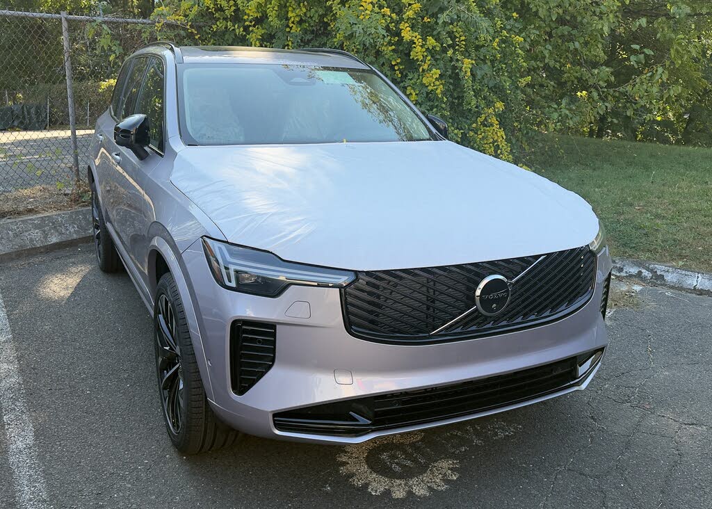 2026 Volvo XC90 B6 Ultra Dark 7-Passenger AWD