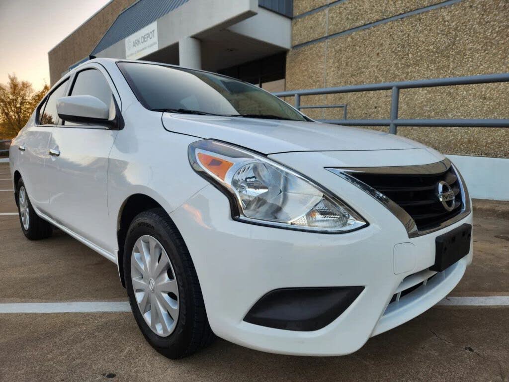 2018 Nissan Versa SV