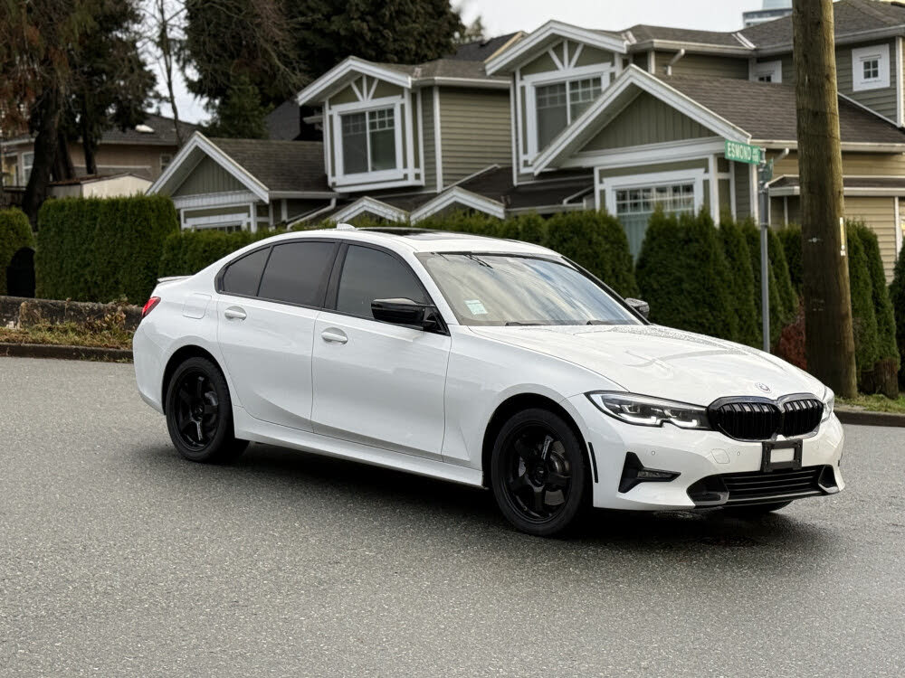 BMW 3 Series 330i xDrive AWD 2022