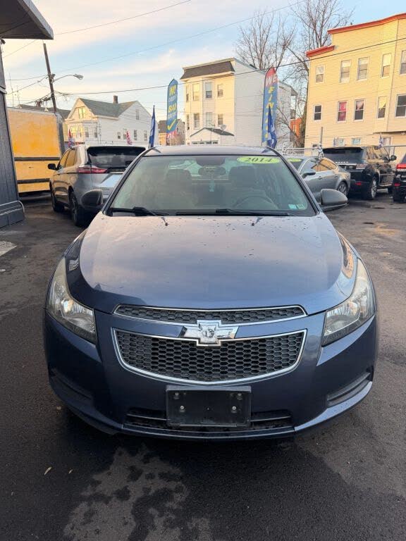 2014 Chevrolet Cruze LS Sedan FWD